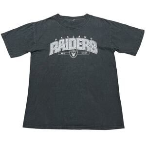 Vintage Y2K Oakland Raiders Black T-Shirt - Distressed Streetwear Tee - XL